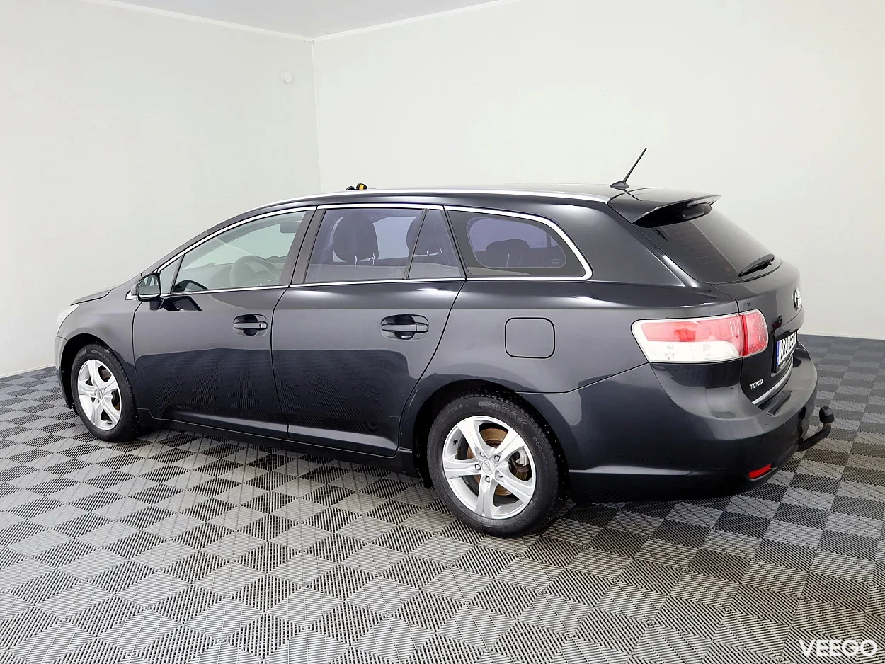 Toyota Avensis 1.8 108kW