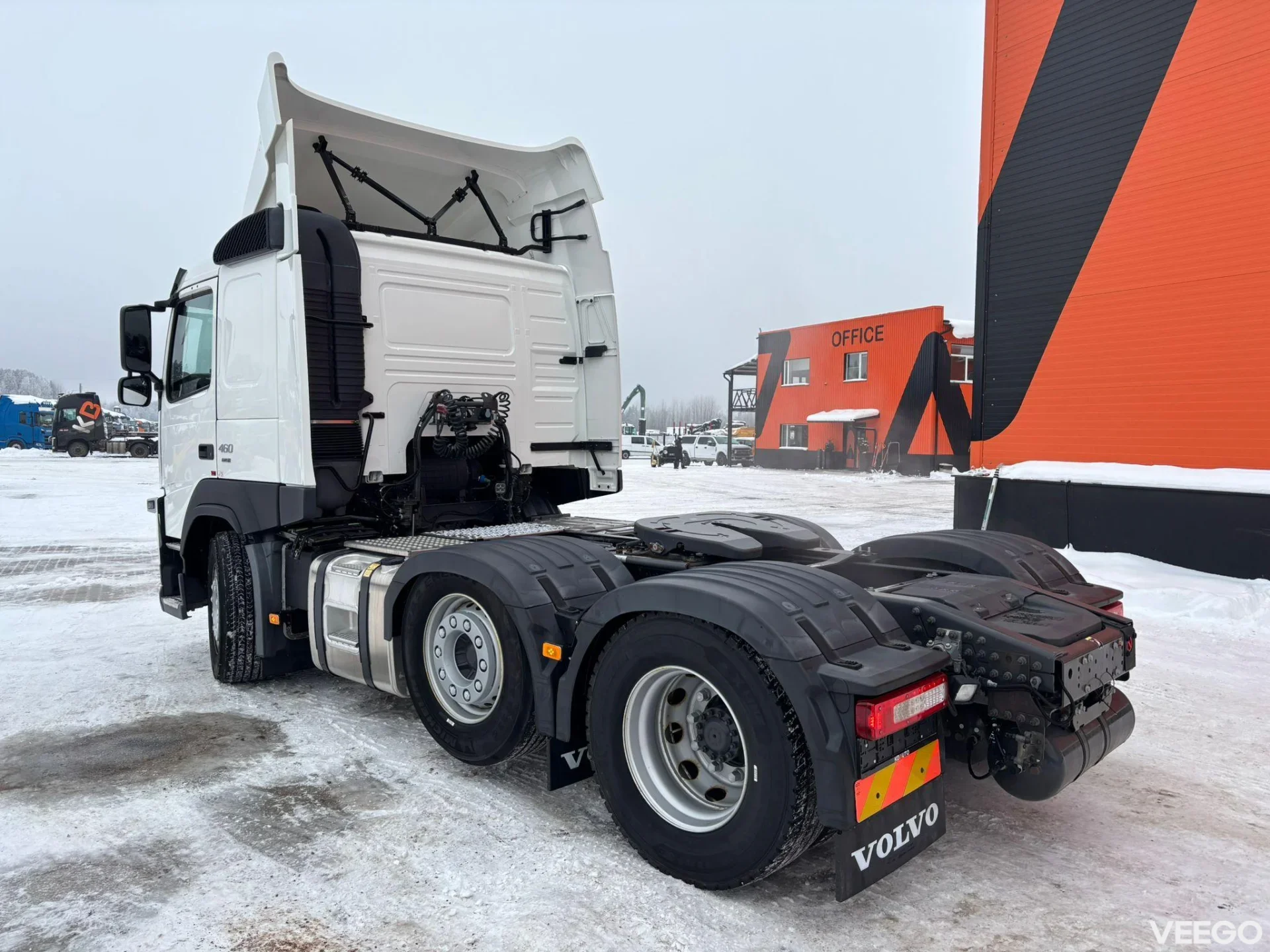 Volvo FM460 VOLVO DEMO TRUCK ! ONLY 1362 km ! / STEERED PUSHER AXLE  338kW