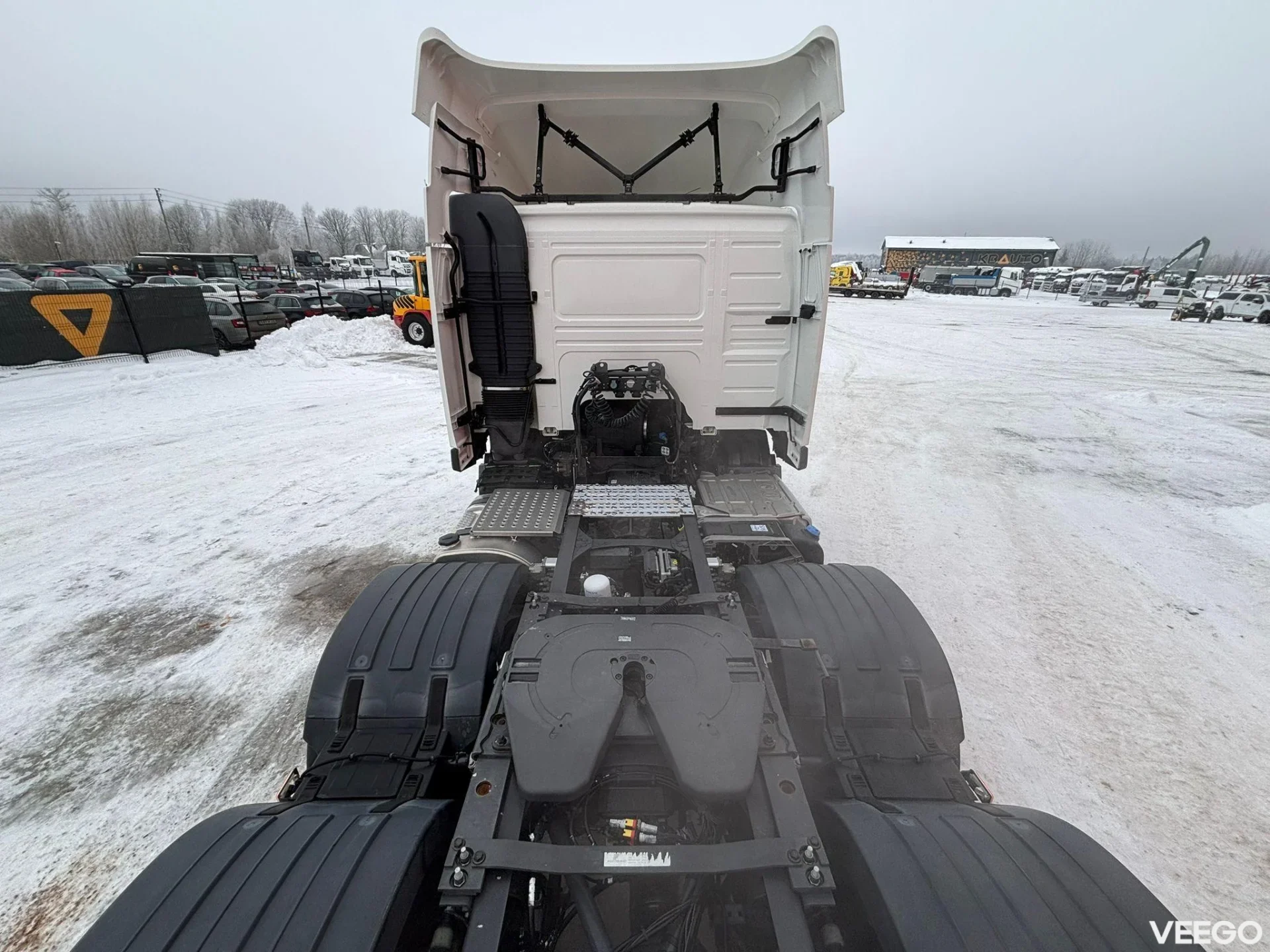 Volvo FM460 VOLVO DEMO TRUCK ! ONLY 1362 km ! / STEERED PUSHER AXLE  338kW