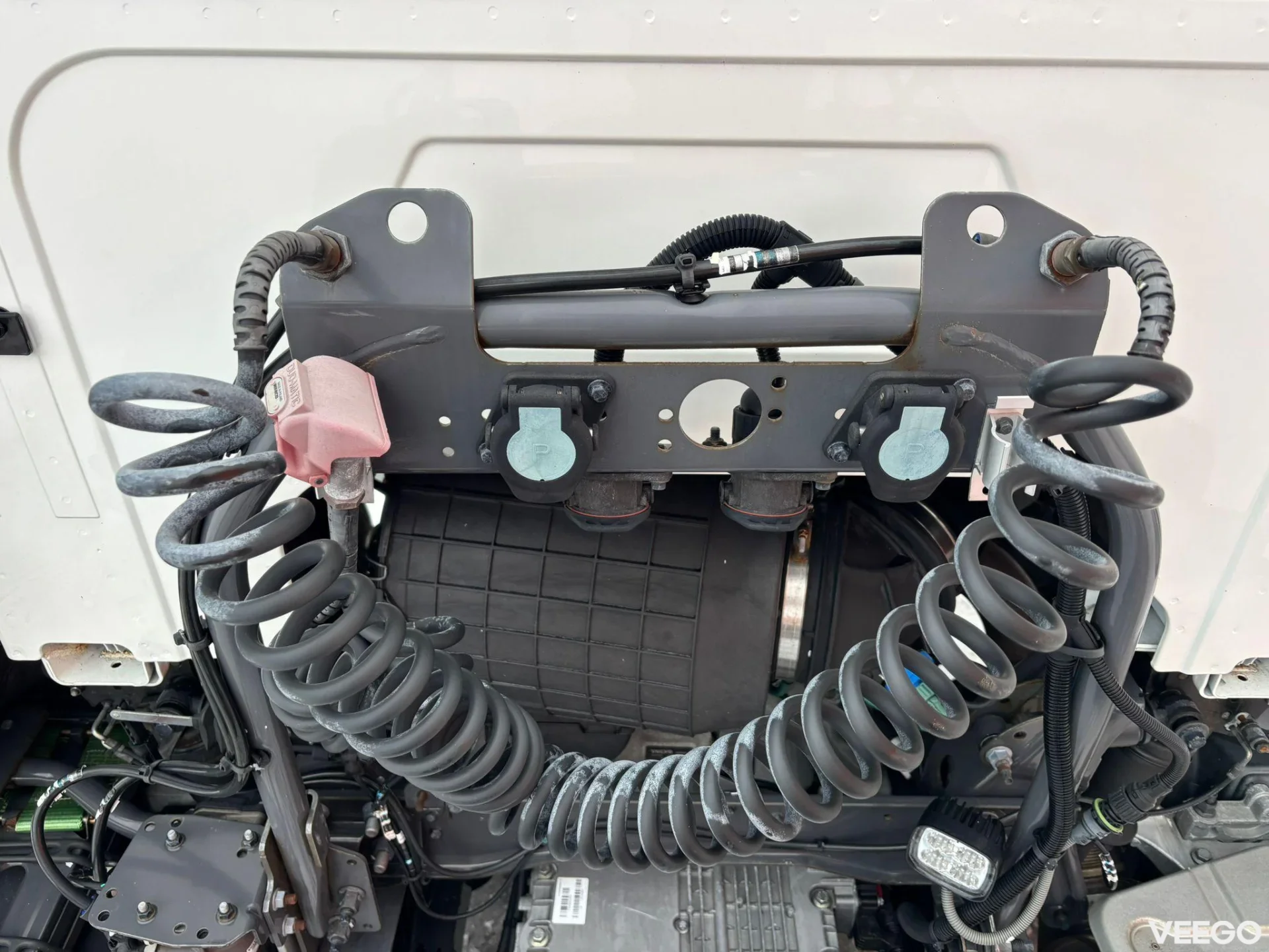 Volvo FM460 VOLVO DEMO TRUCK ! ONLY 1362 km ! / STEERED PUSHER AXLE  338kW