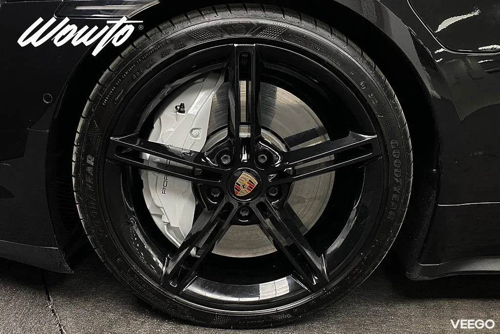 Porsche Taycan 4S 571HK /Sport Chrono /PSCB /Bose /Pano/Moms /4.95% 420kW