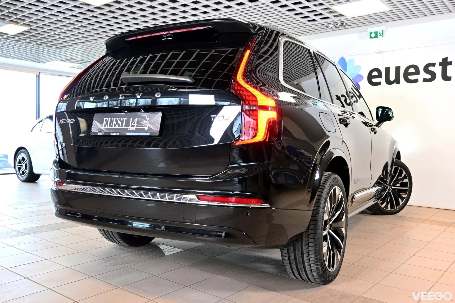 Volvo XC90 7K AWD H&K ULTIMATE BRIGHT INTELLI SAFE PRO MY26 2 335kW