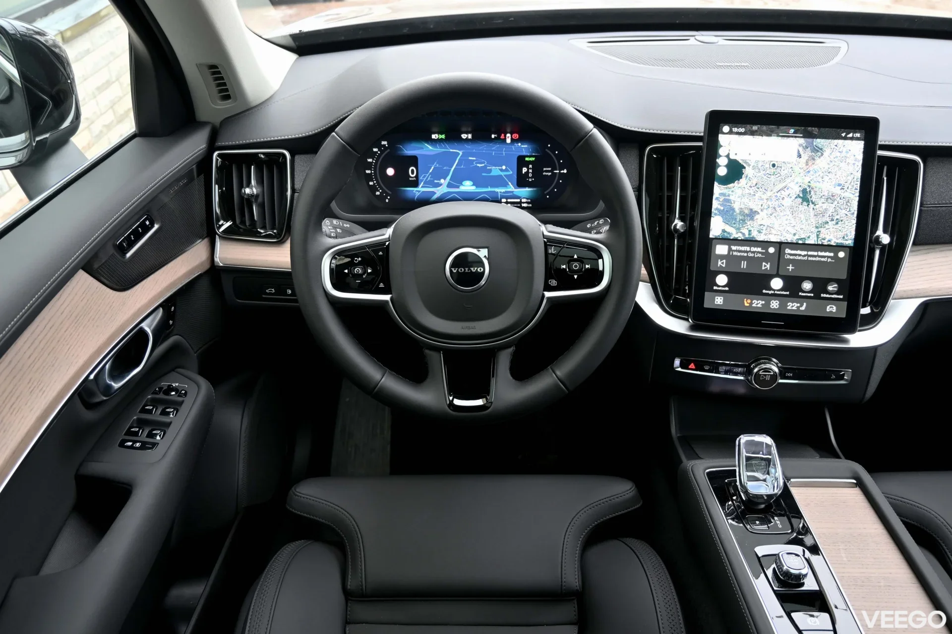 Volvo XC90 7K AWD H&K ULTIMATE BRIGHT INTELLI SAFE PRO MY26 2 335kW