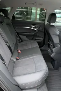 Audi e-tron QUATTRO SAFETY PRO VIRTUAL+ 360° 230kW thumbnail