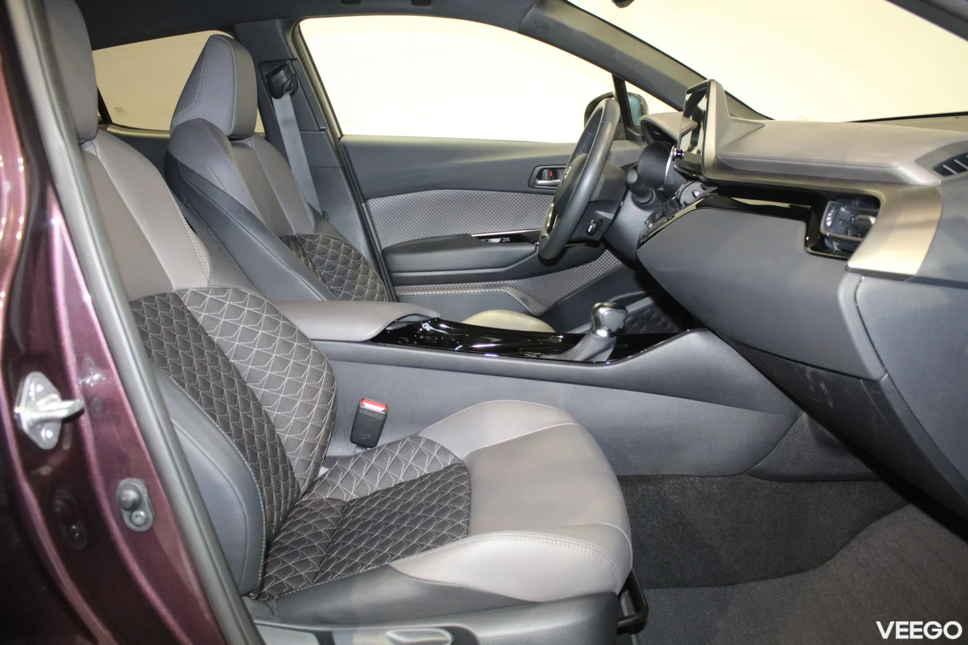 Toyota C-HR Luxury 1.8 72kW