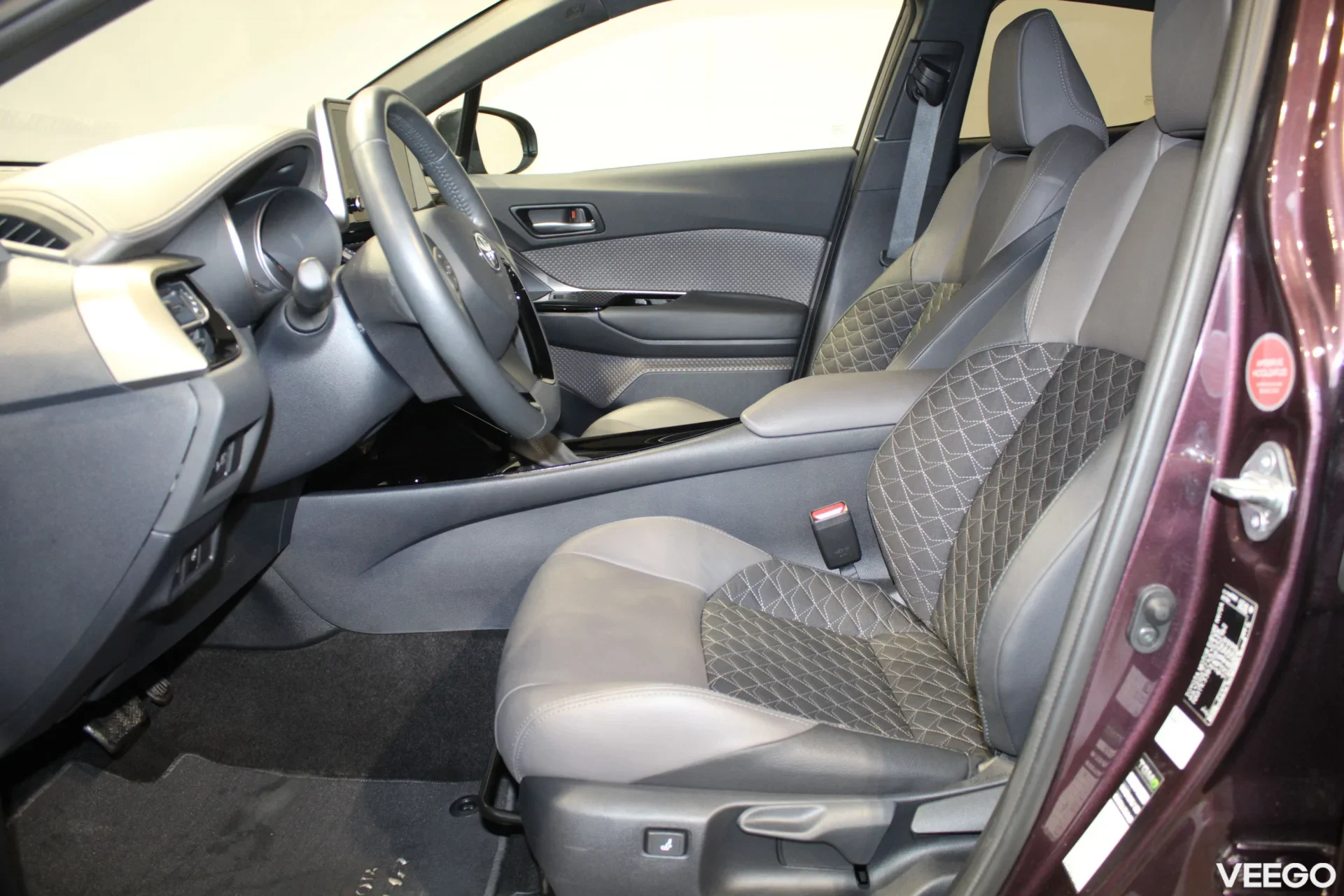 Toyota C-HR Luxury 1.8 72kW