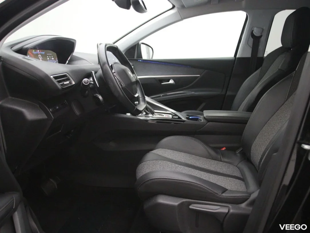 Peugeot 5008 1.2 96kW