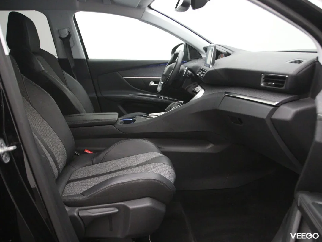 Peugeot 5008 1.2 96kW