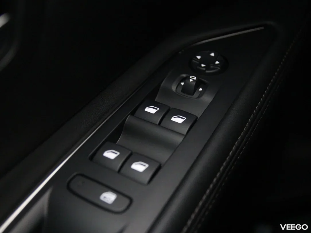 Peugeot 5008 1.2 96kW