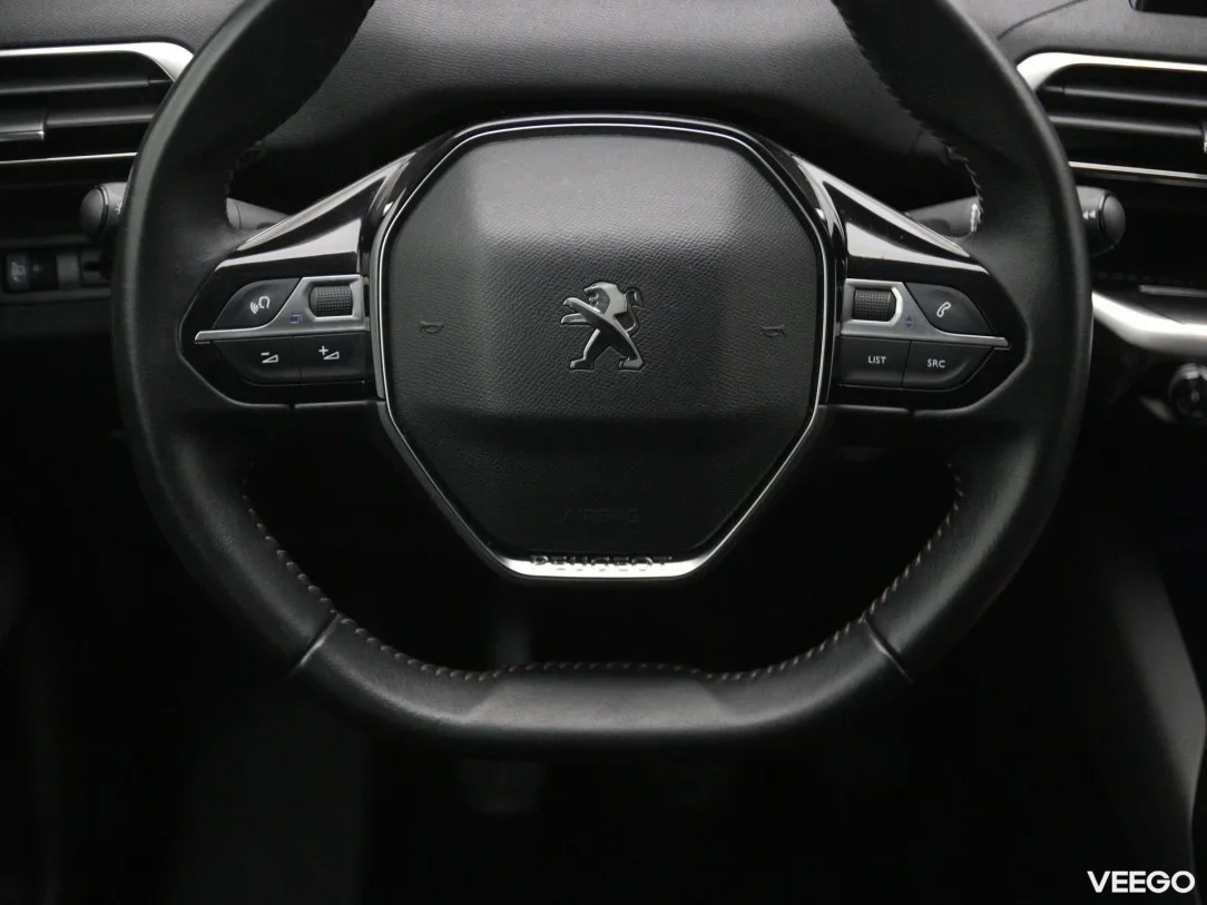 Peugeot 3008 1.2 96kW