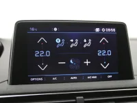 Peugeot 3008 1.2 96kW thumbnail