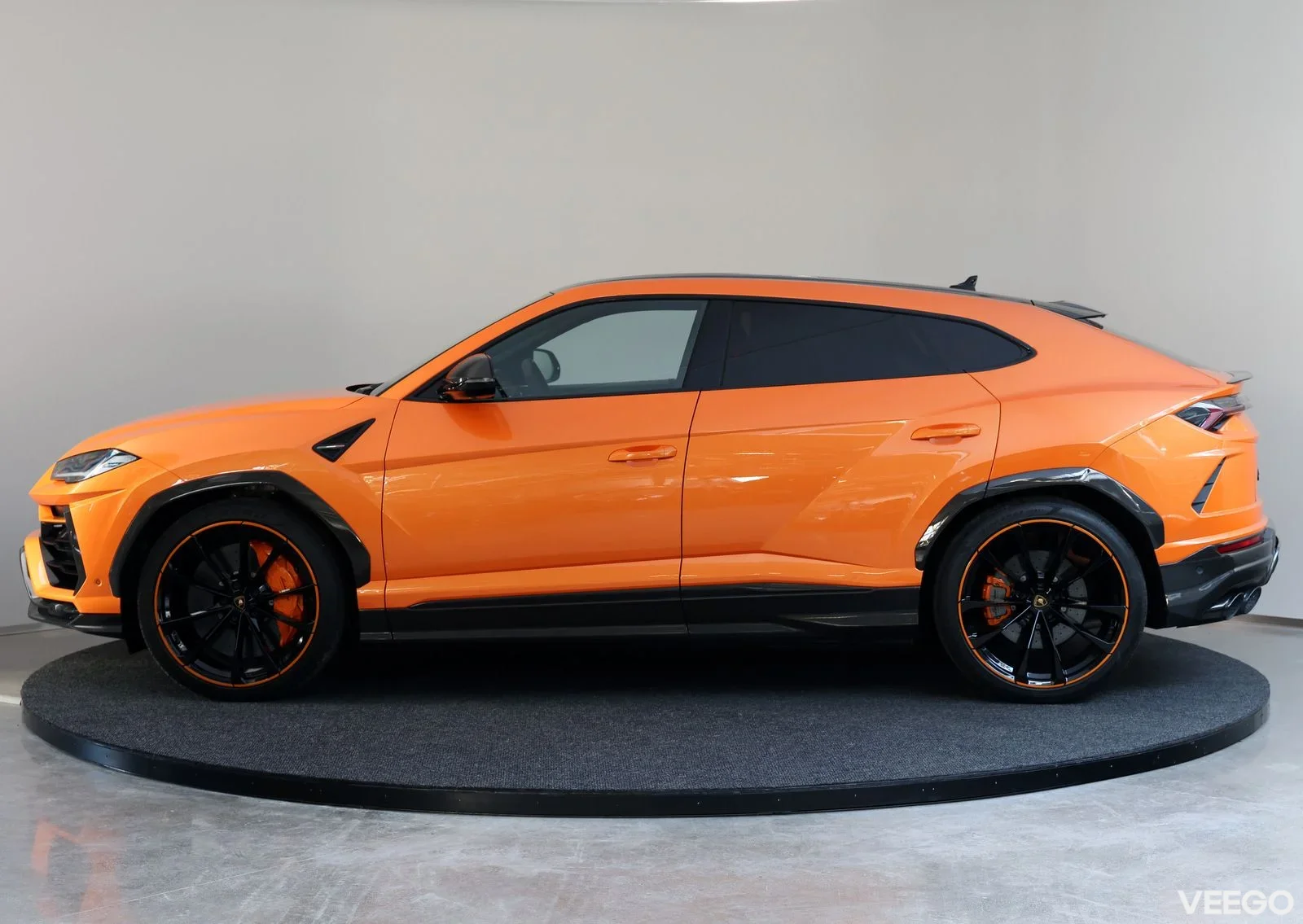 Lamborghini Urus - 478kW