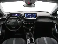 Peugeot 2008 1.2 74kW thumbnail