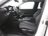 Peugeot 2008 1.2 74kW thumbnail