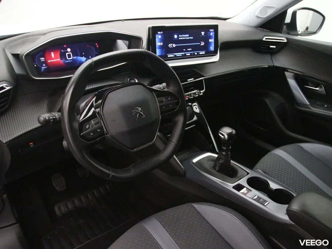 Peugeot 2008 1.2 74kW