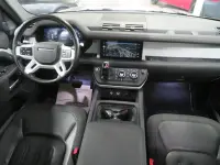 Land Rover Defender 3.0 294kW thumbnail