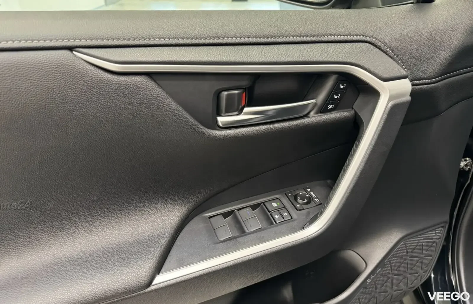 Toyota RAV4 Executive Premium JBL 2.5 131kW