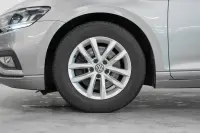 Volkswagen Passat 110kW thumbnail