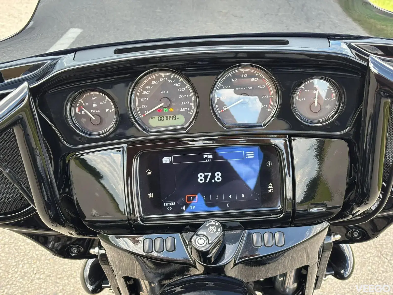 Harley-Davidson FLHX
