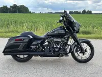 Harley-Davidson FLHX thumbnail