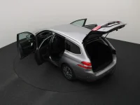 Peugeot 308 1.5 96kW thumbnail