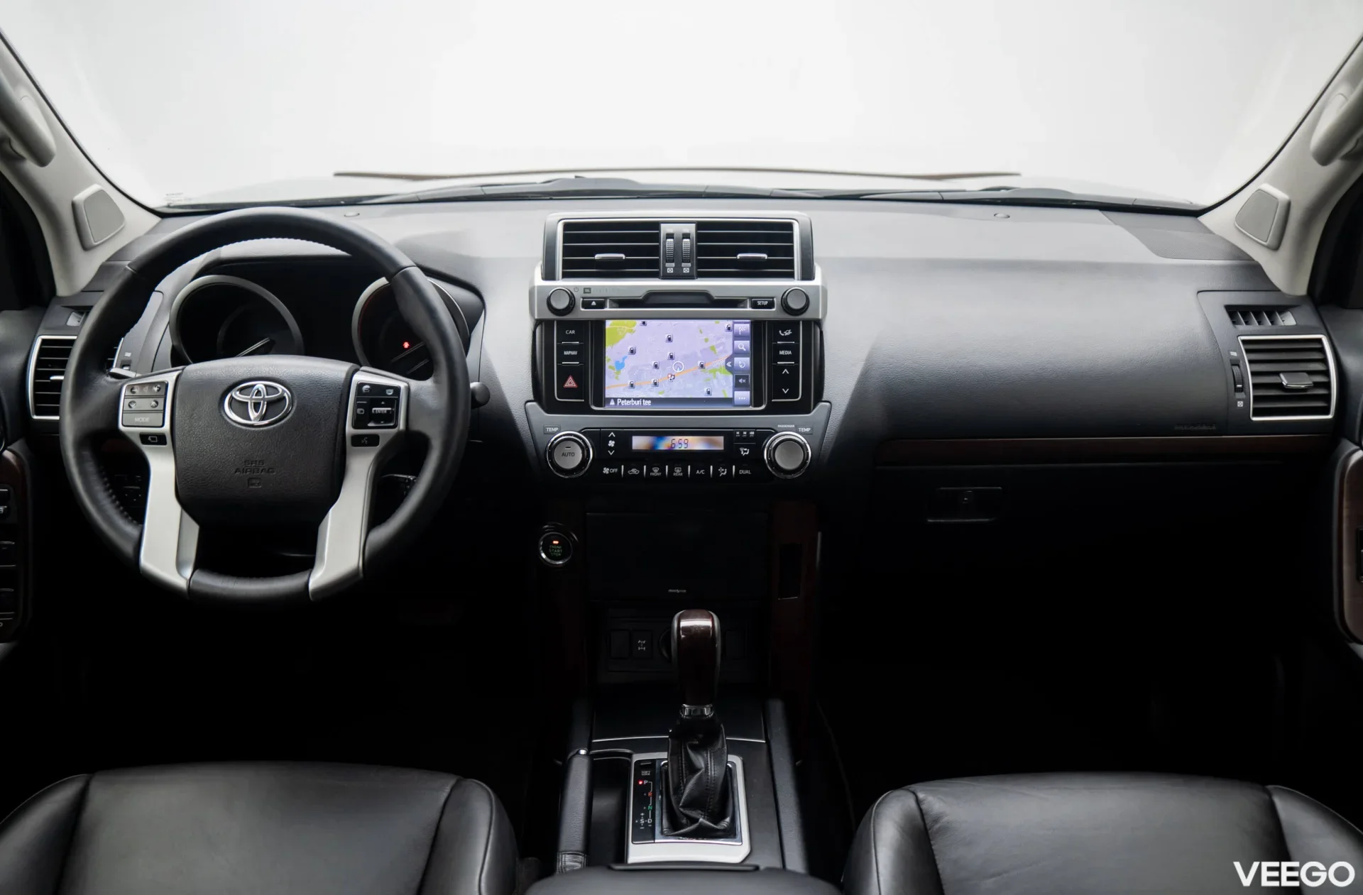 Toyota Land Cruiser Luxury 4WD 2.8 130kW