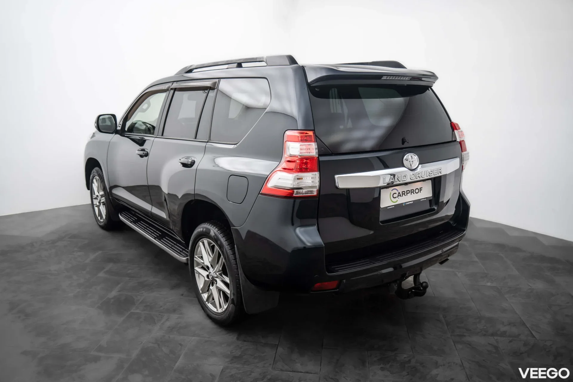 Toyota Land Cruiser Luxury 4WD 2.8 130kW