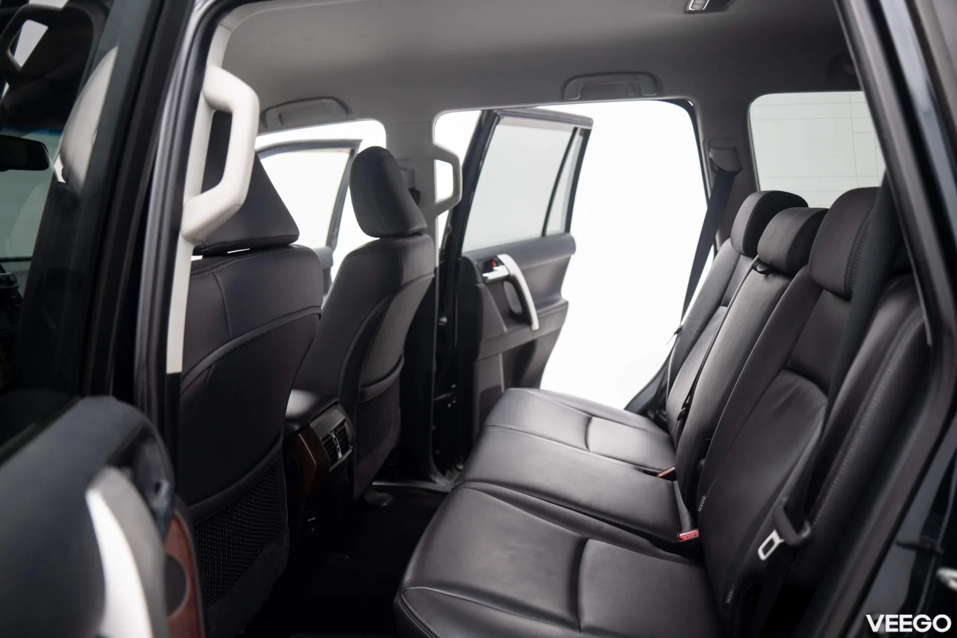 Toyota Land Cruiser Luxury 4WD 2.8 130kW