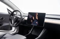 Tesla Model 3 Long Range Dual Motor 153kW thumbnail