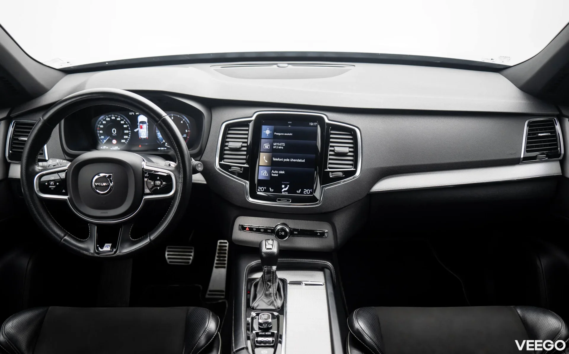 Volvo XC90 R-Design AWD 2.0 177kW