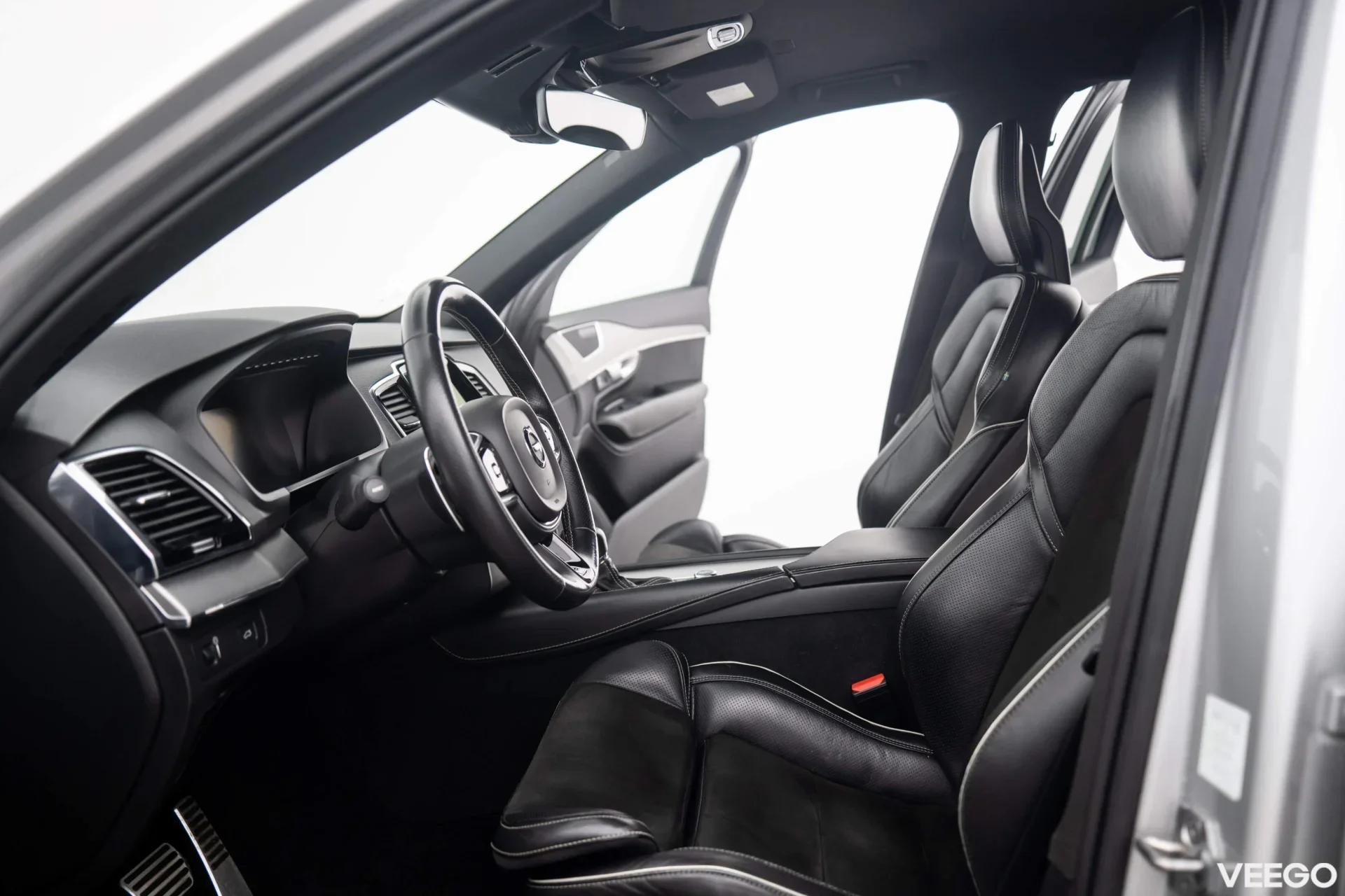 Volvo XC90 R-Design AWD 2.0 177kW