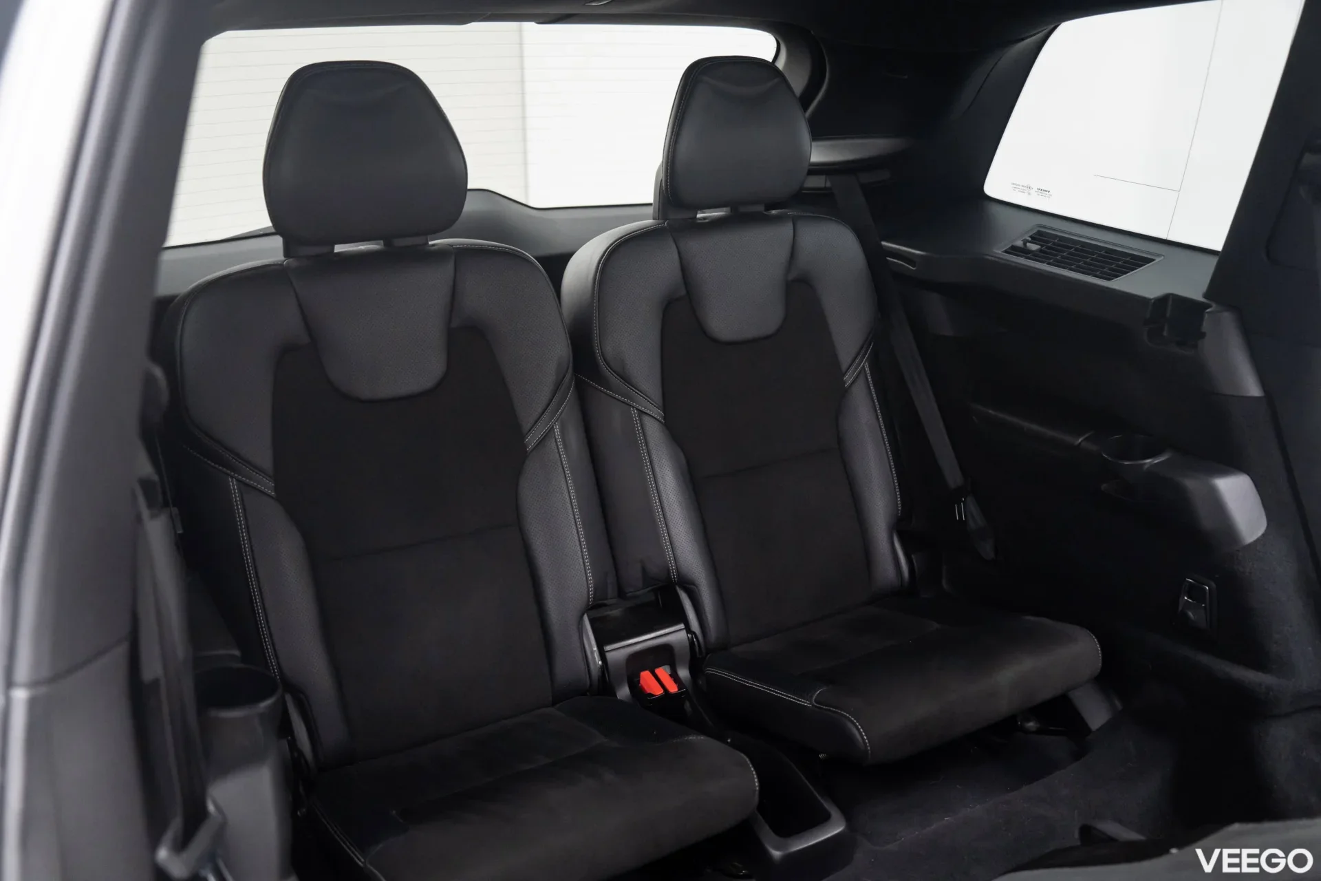 Volvo XC90 R-Design AWD 2.0 177kW