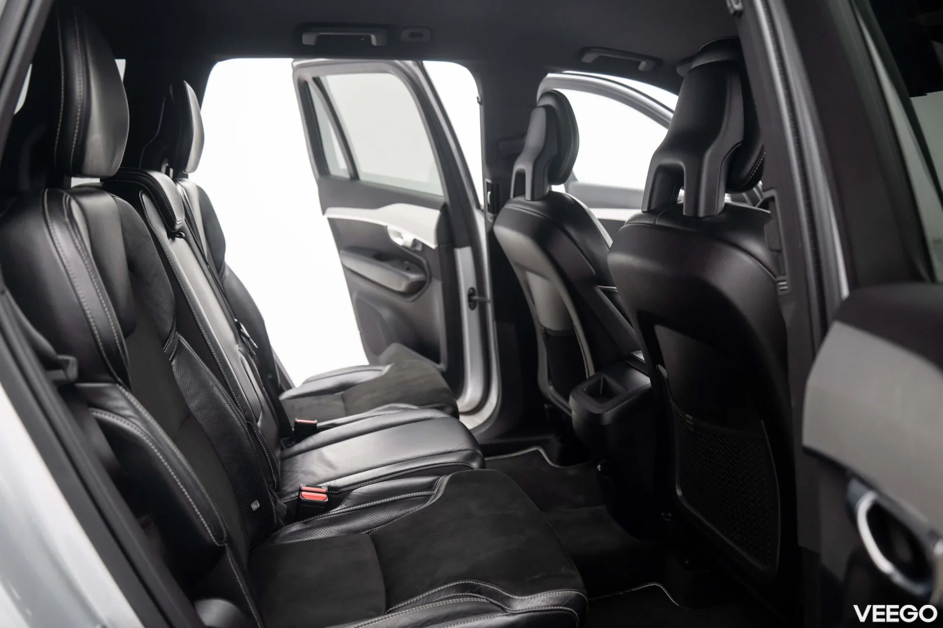 Volvo XC90 R-Design AWD 2.0 177kW