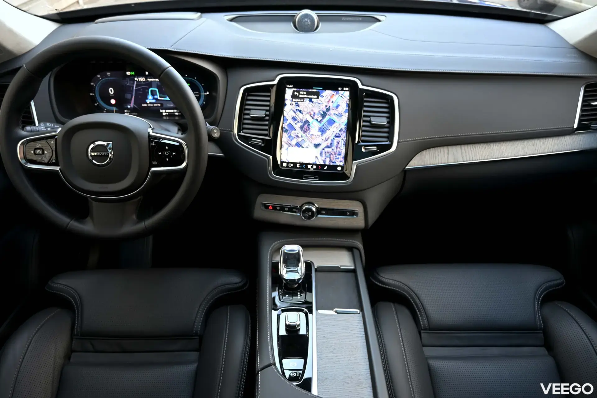 Volvo XC90 LUXURY+ B&W ULTIMATE BRIGHT XENIUM INTELLI FULL 2 335kW