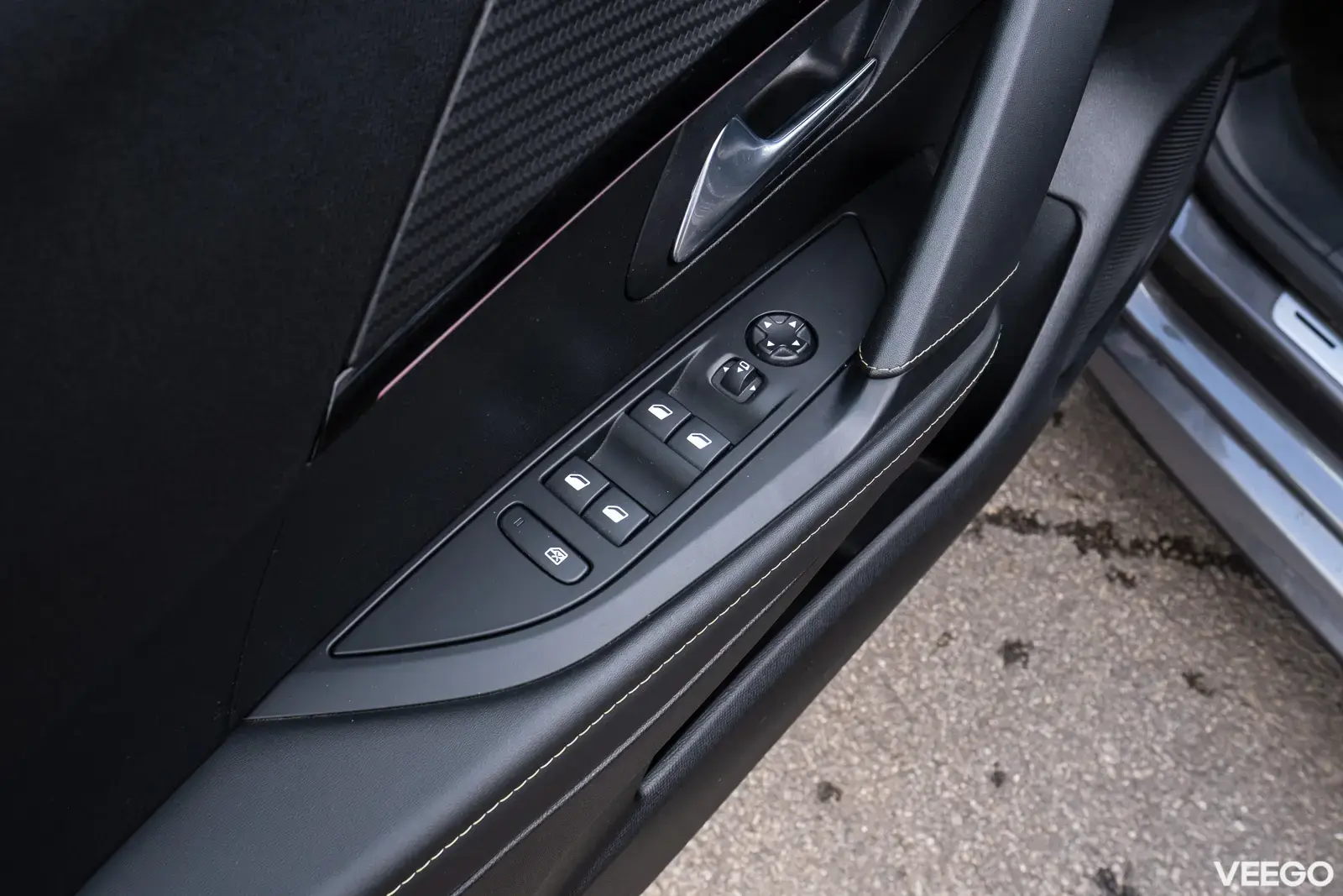 Peugeot 208 74kW