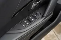 Peugeot 208 74kW thumbnail