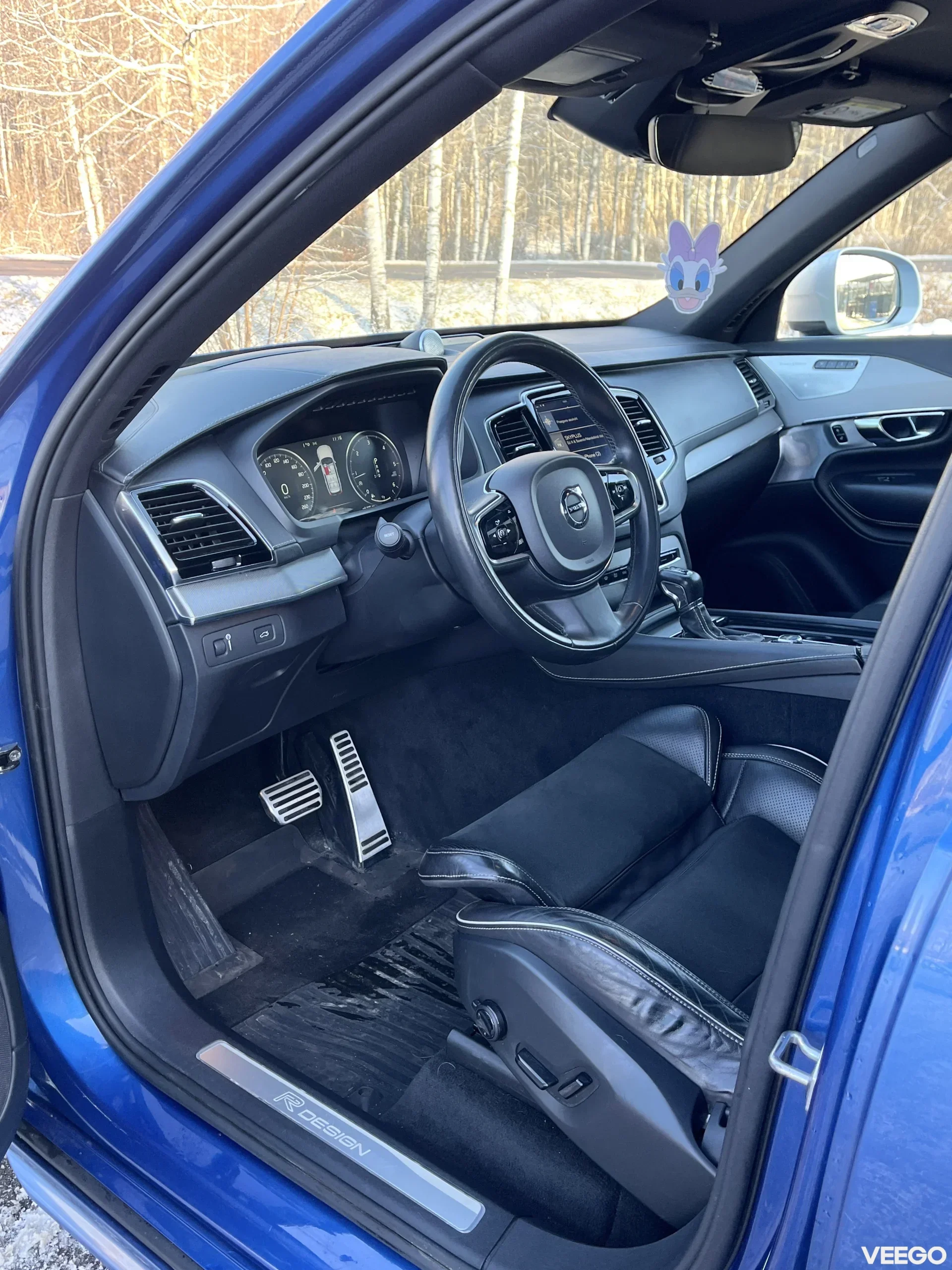 Volvo XC90 R-Design/HUD/B&W/7-seat/pano 2.0 165kW