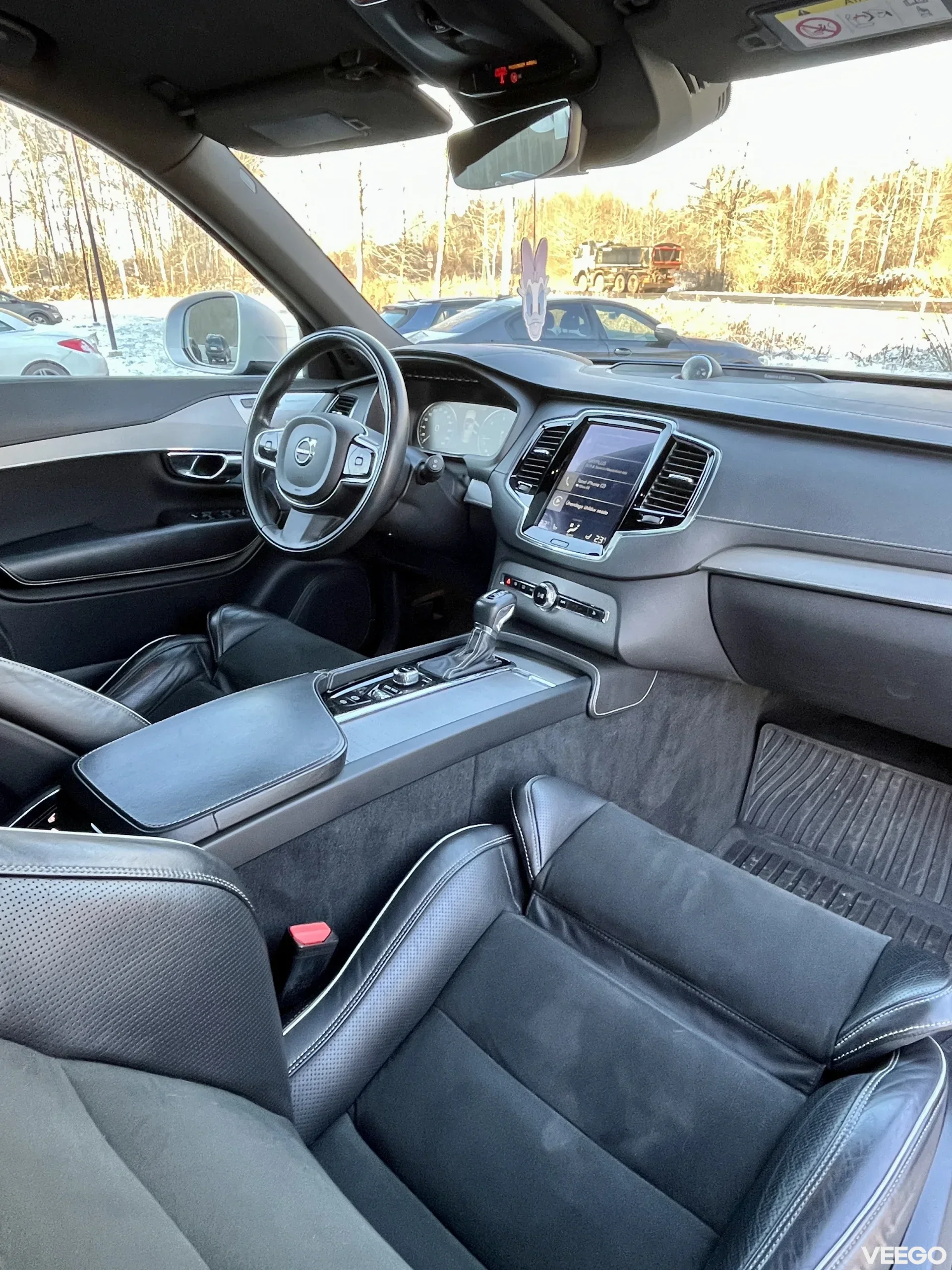 Volvo XC90 R-Design/HUD/B&W/7-seat/pano 2.0 165kW