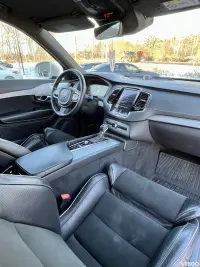 Volvo XC90 R-Design/HUD/B&W/7-seat/pano 2.0 165kW thumbnail