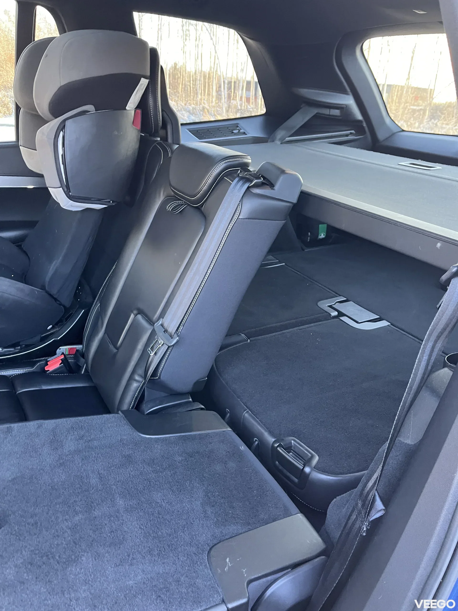 Volvo XC90 R-Design/HUD/B&W/7-seat/pano 2.0 165kW