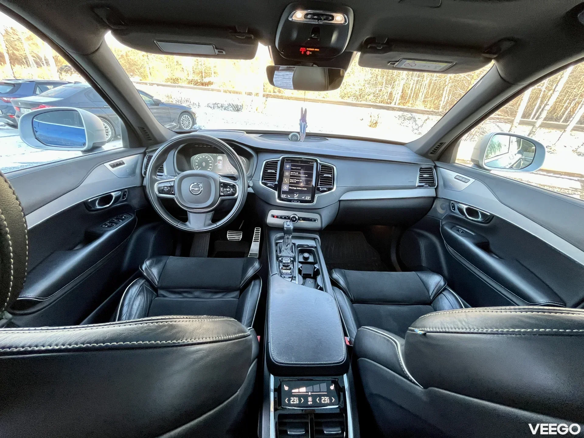 Volvo XC90 R-Design/HUD/B&W/7-seat/pano 2.0 165kW