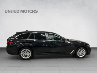 BMW 530 Touring LCI MHEV 3 210kW thumbnail