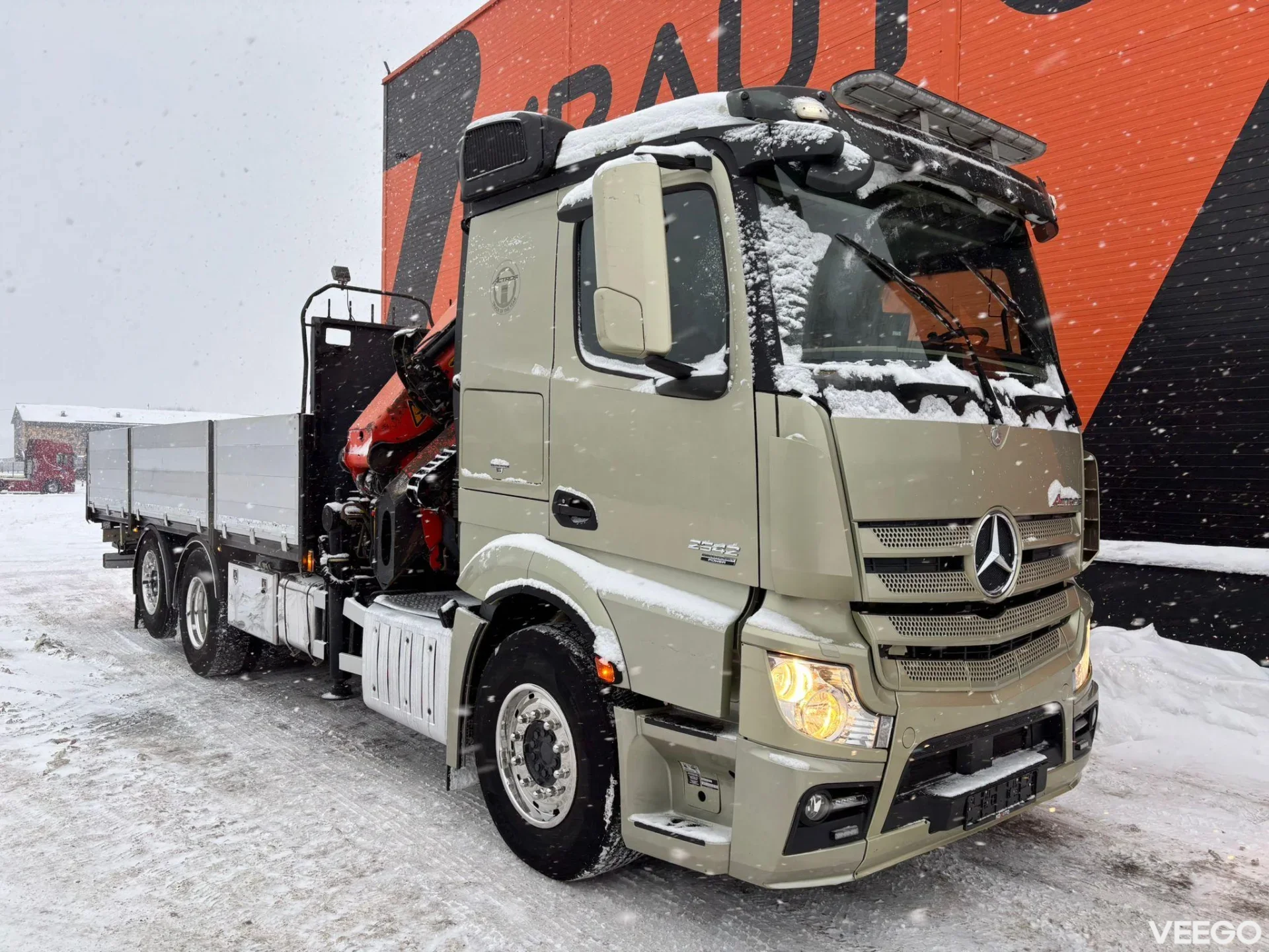 Mercedes-Benz Actros PK 27002 + JIB / BOX L=6231 mm / EURO 6 310kW