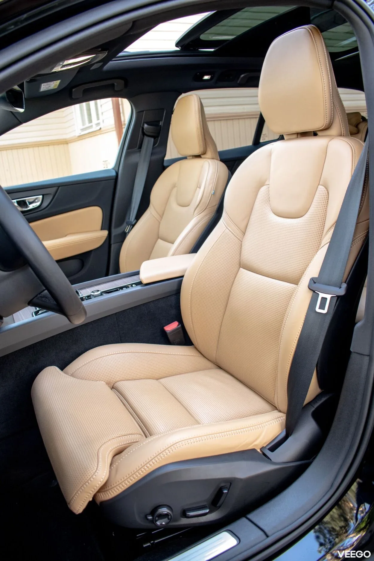 Volvo V60 Cross Country MY24 ULTIMATE BRIGHT Xenium Fullopt 2 145kW