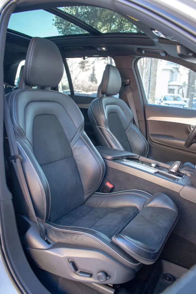 Image of Volvo XC90 7s R-Design Intelli Safe PRO Xenium Wntr 2 183kW