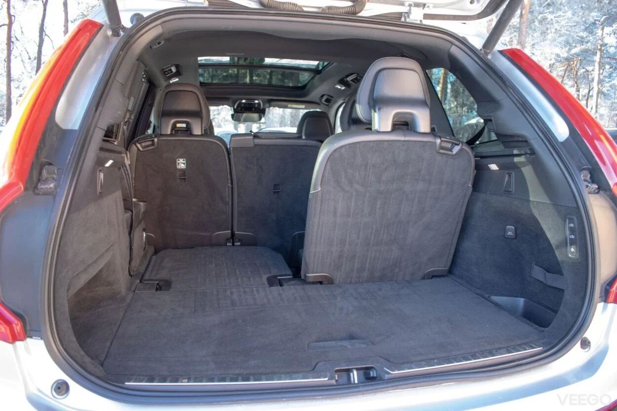 Volvo XC90 7s R-Design Intelli Safe PRO Xenium Wntr 2 183kW