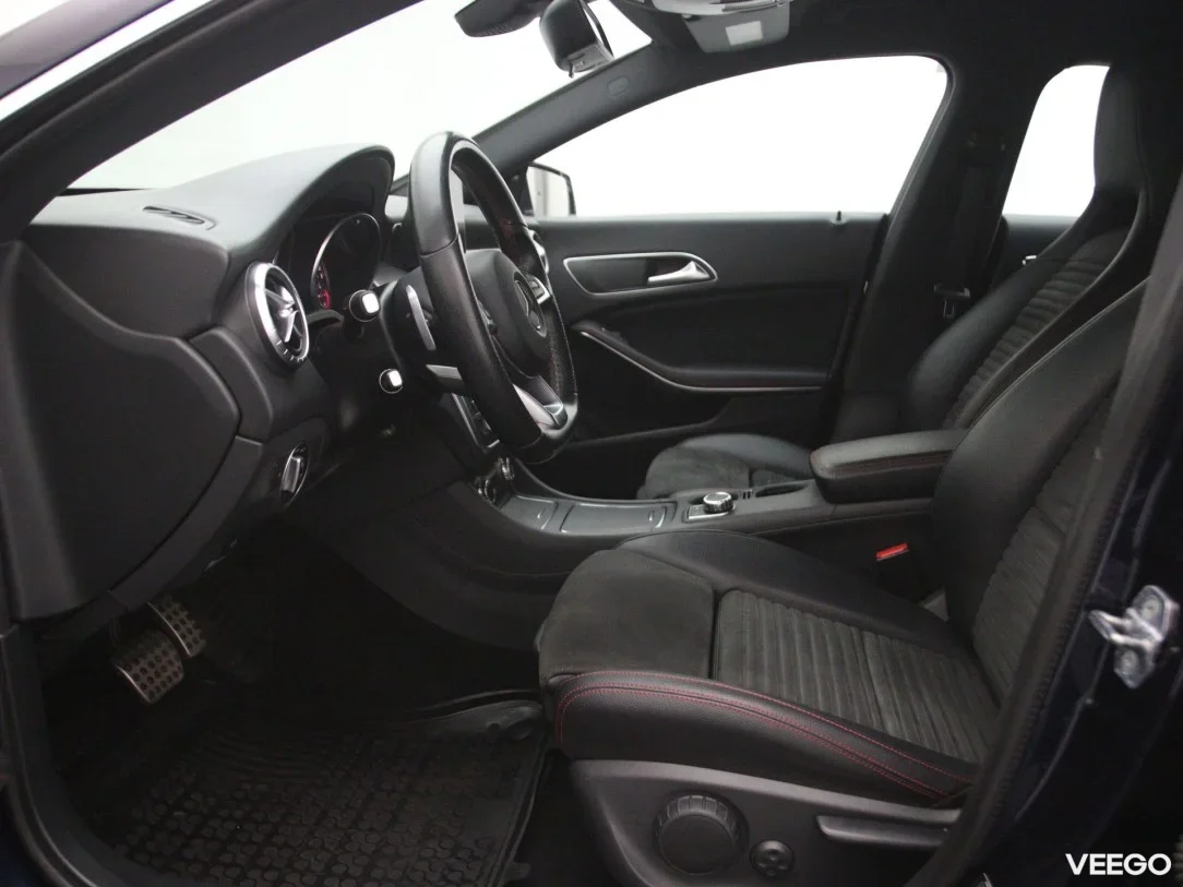 Mercedes-Benz CLA200 2.1 100kW