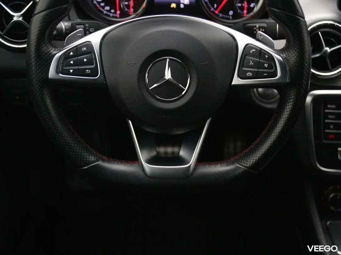 Mercedes-Benz CLA200 2.1 100kW