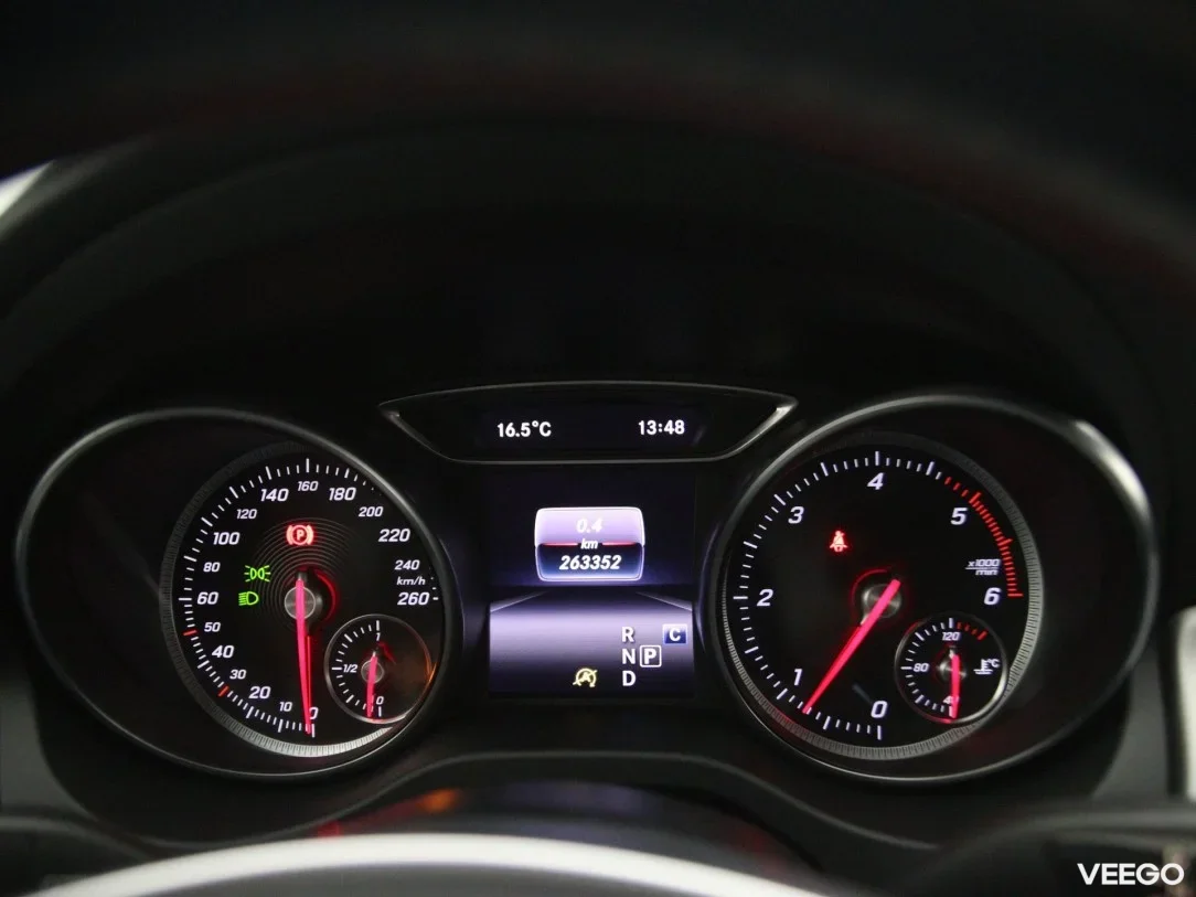 Mercedes-Benz CLA200 2.1 100kW