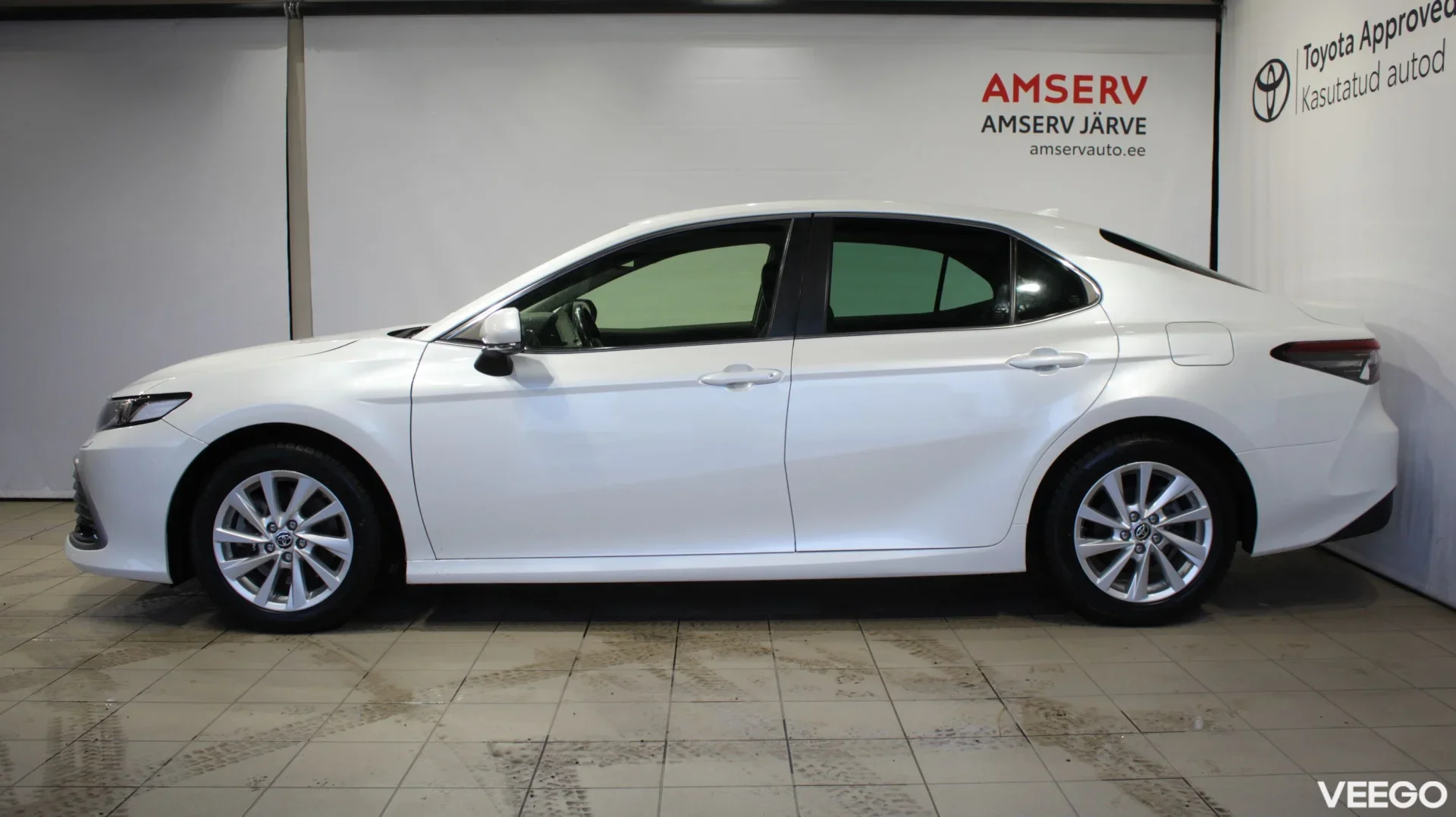 Toyota Camry Luxury Business 2.5 131kW